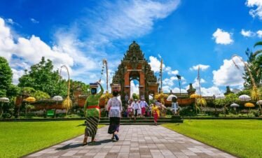 travel bali holiday